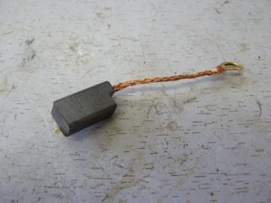 ZU-U503-951-038-W Щетка графитовая (пара) 8х6х16 — Официальный партнер ЗУБР в России