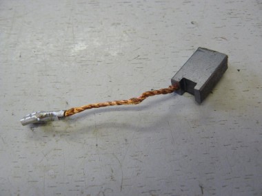 ZU-U503-181-045-W Щетка графитовая (пара) 12x7x19 — Официальный партнер ЗУБР в России