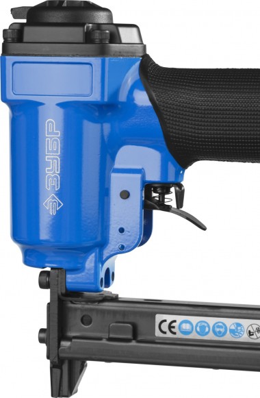 Степлер (скобозабиватель) пневматический для скоб тип 53F (10-22 мм) и тип 140 (10-14 мм), ЗУБР — Официальный партнер ЗУБР в России