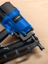 ЗУБР  SN21-90A, пневматический нейлер для реечных гвоздей ЗУБР SN21 (50-90 мм) Профессионал (31923) фото 2 — Официальный партнер ЗУБР в России