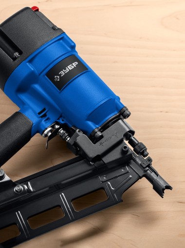ЗУБР  SN21-90A, пневматический нейлер для реечных гвоздей ЗУБР SN21 (50-90 мм) Профессионал (31923) — Официальный партнер ЗУБР в России